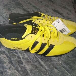 Adidas Men's Black and Yellow Sneakers